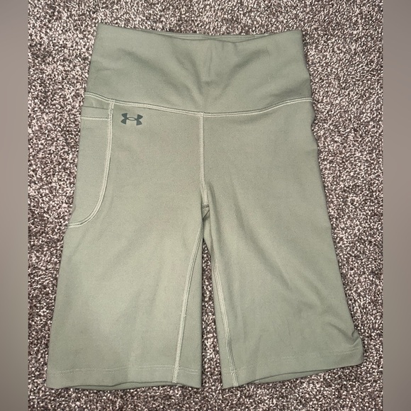 Under Armour Pants - Women’s XS Under Armour Silica/Hydro Green Bike Shorts